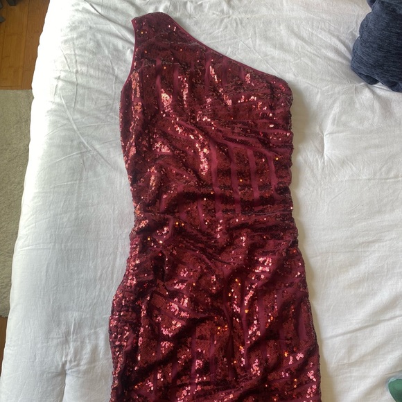 One shoulder ruched mini dress - Picture 4 of 8